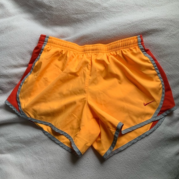 Nike youth dri-fit shorts - Picture 1 of 3